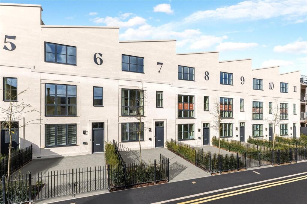 Terraced House