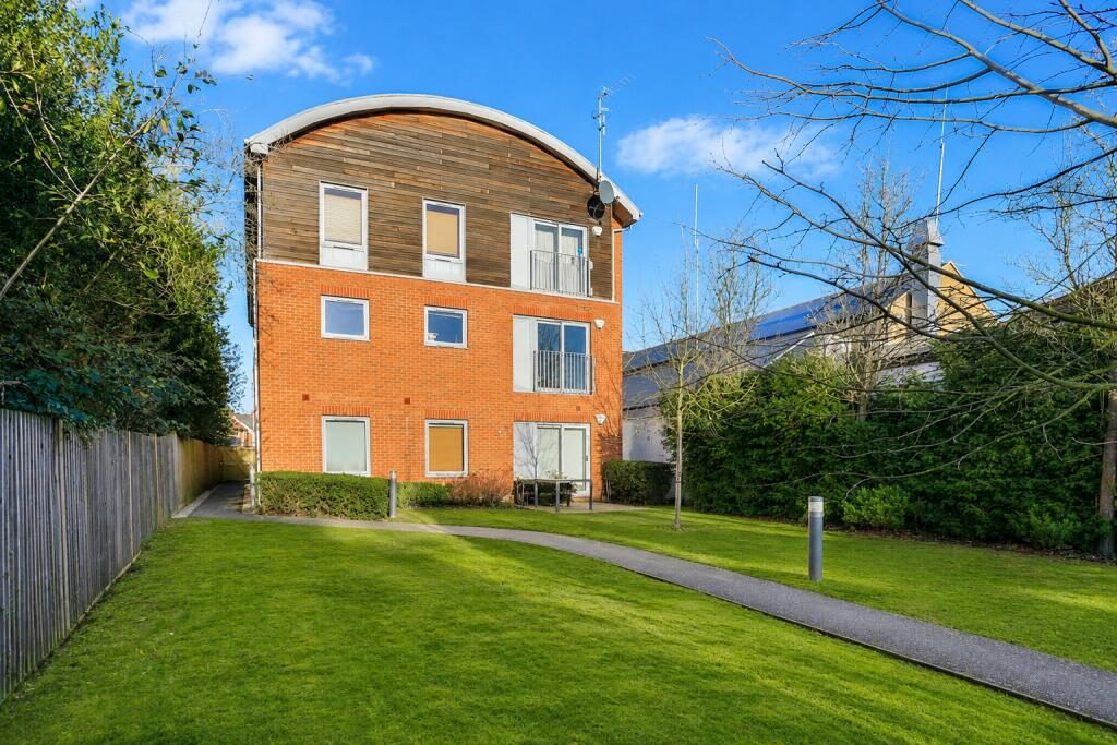Property main image