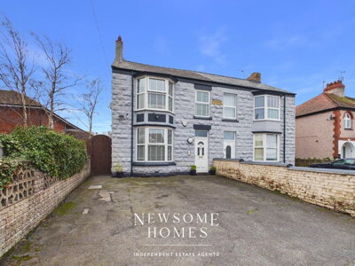 Property on Victoria Road, LL19 7SW