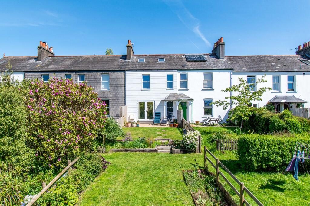 Terraced House