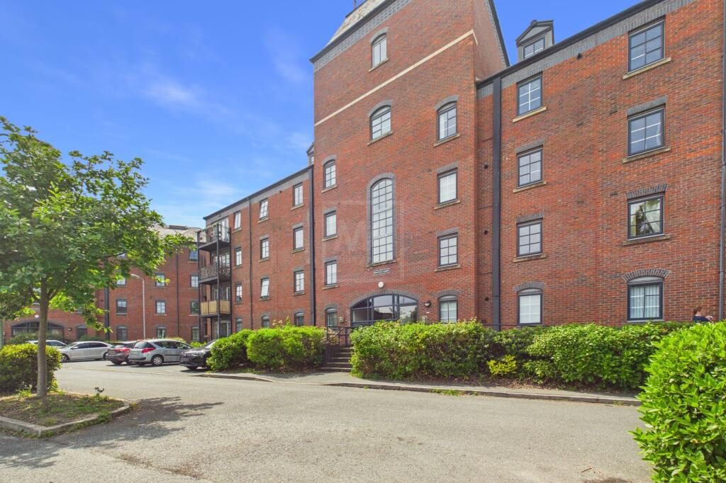 Property main image