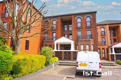 Property on Marks Court, SS1 2RQ