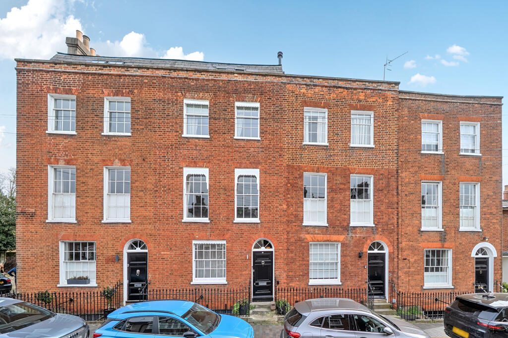 Terraced House
