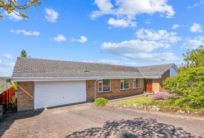 Property on Leighton Avenue, FK15 0EB