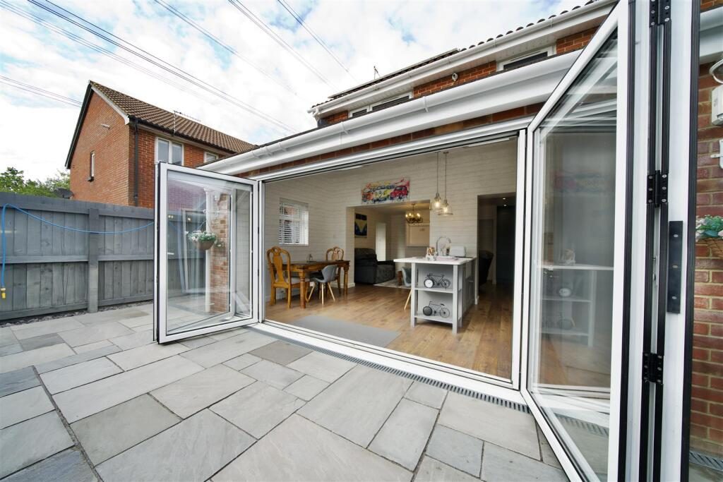 Terraced House