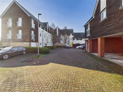 Property on Chelmer Road, CM2 6DG