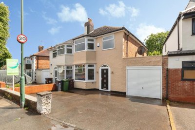 Property on Lyndon Road, B92 7RQ