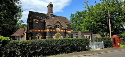 Property on Birmingham Road, CV35 7ND