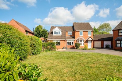 Property on Chestnut Close, WR10 2RE
