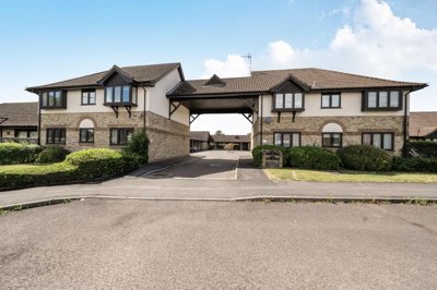 Property on The Maltings, RG19 4YB