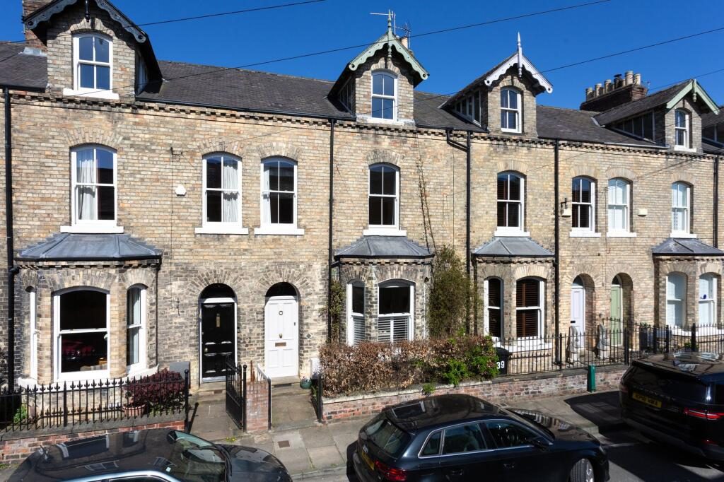 Terraced House