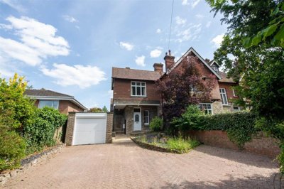 Property on Queens Avenue, ME16 0EN