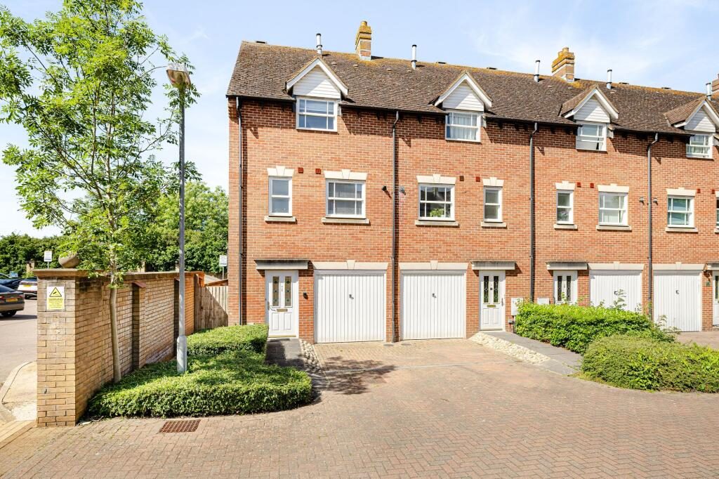 Property main image