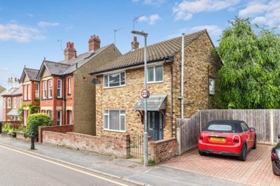 Property on Charles Street, HP4 3DH