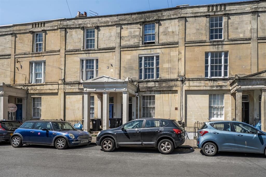 Property main image