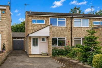 Property on Cowleaze, OX39 4TB