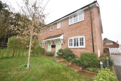 Property on Primrose Close, RG25 2FJ