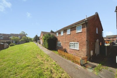 Property on Osprey Walk, LU4 0TQ