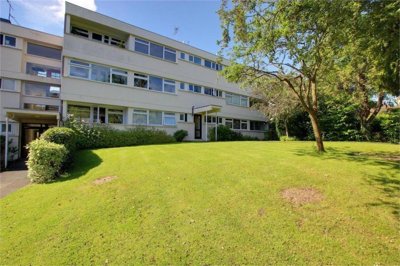 Property on Palmerston Road, IG9 5NL