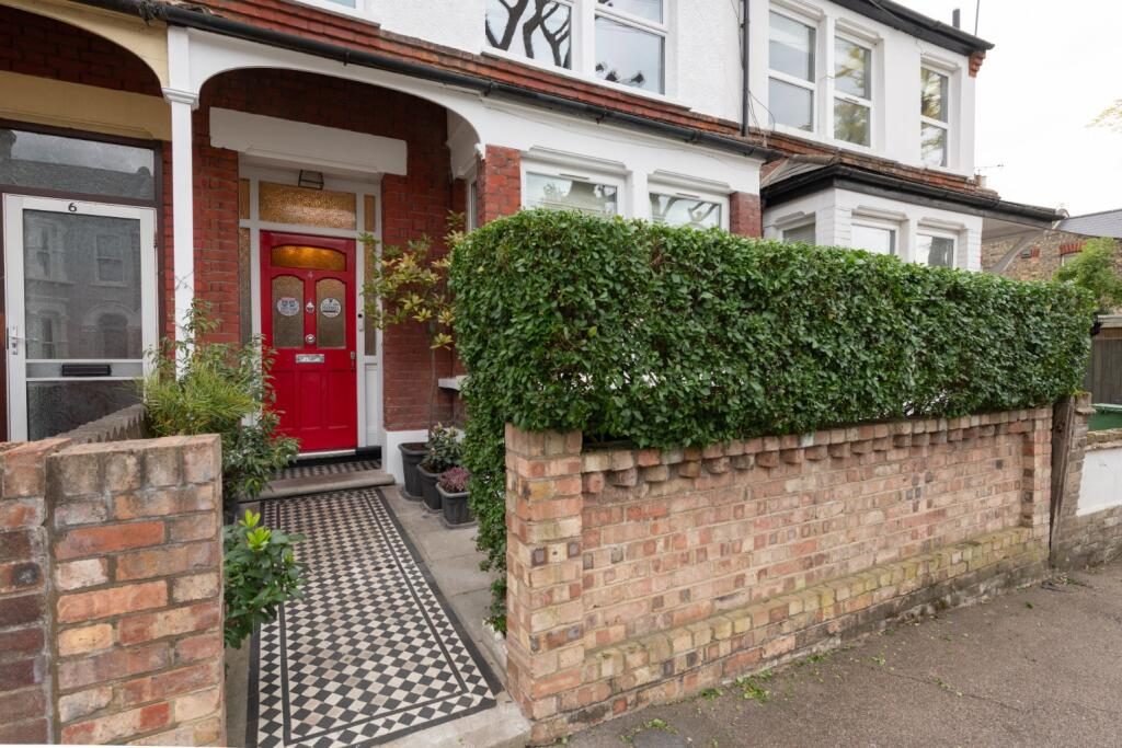 Terraced House