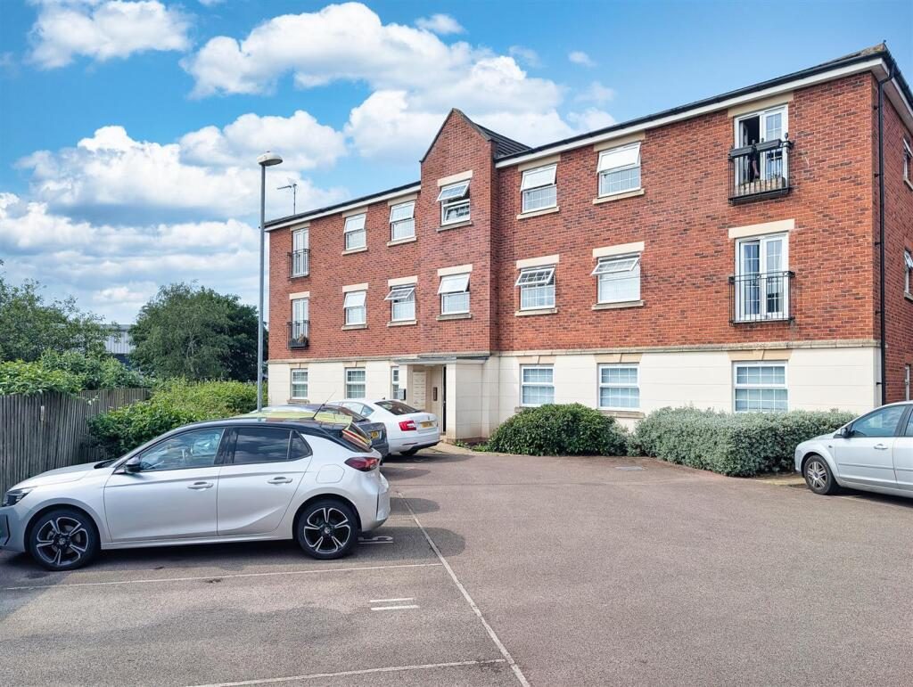 Property main image