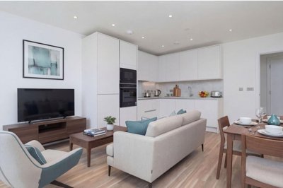 Property on Colindale Avenue, NW9 5HU
