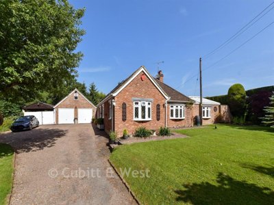 Property on RH13 0JW