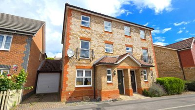 Property on Claremont Crescent, RG14 2FE