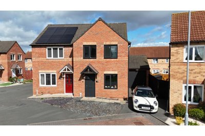 Property on Prior Way, S63 8FA