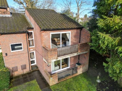 Property on Dukes Ride, RG45 6SJ