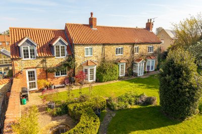 Property on High Street, LN5 9RF