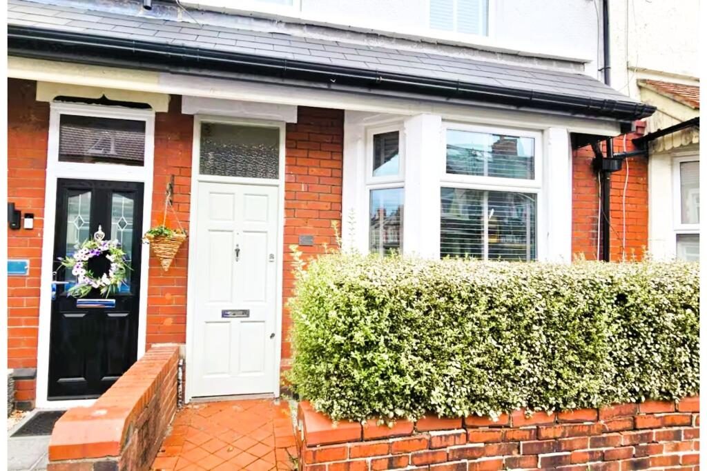 Terraced House