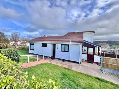 Property on Parc Sychnant, LL32 8SB