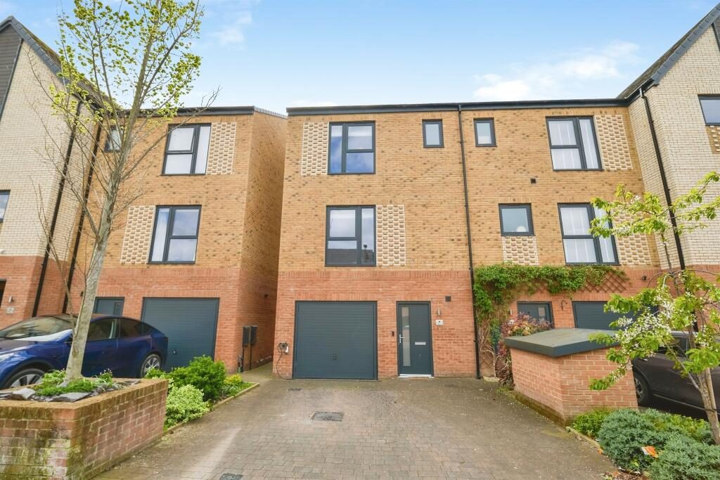Terraced House