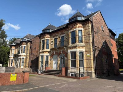 Property on M16 7RQ