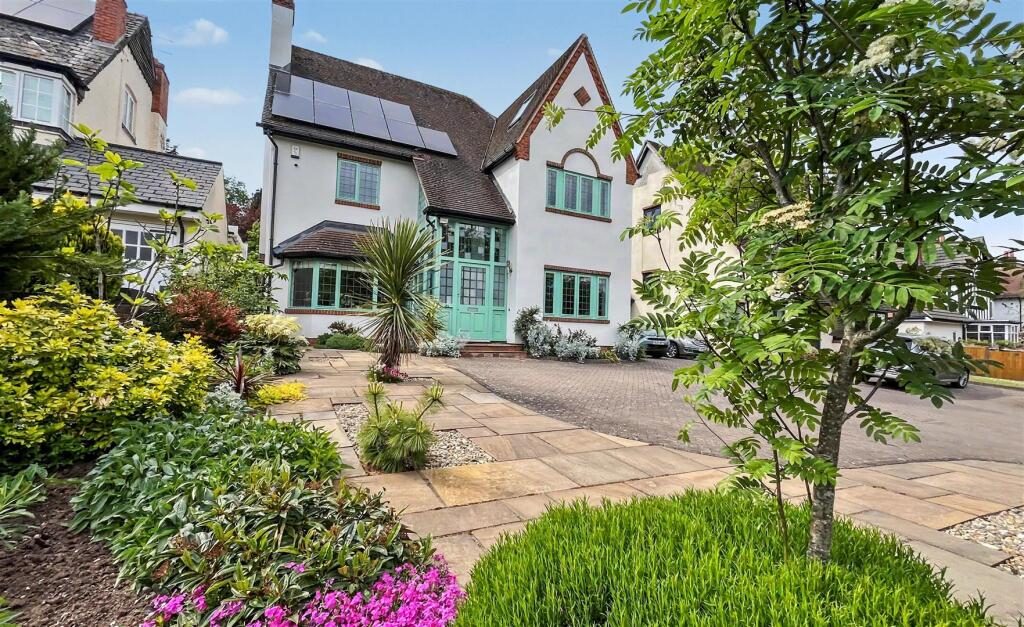Property main image