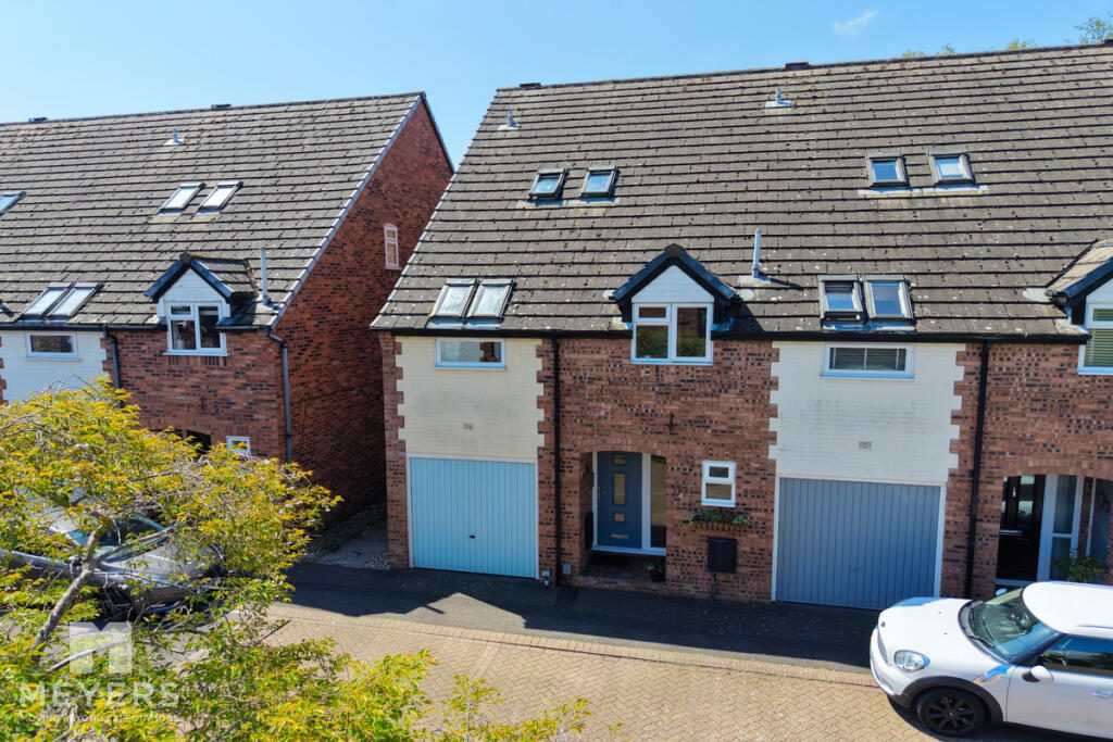 Terraced House