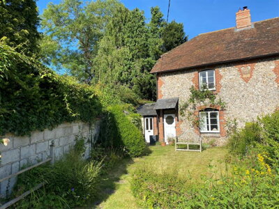 Property on Primrose Hill, SP11 9BJ