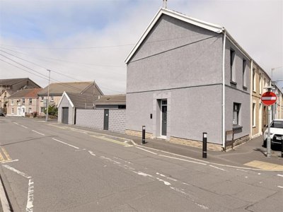 Property on George Street, SA15 2NB