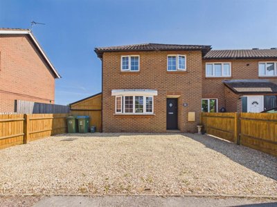 Property on Kerry Close, HP19 9GW