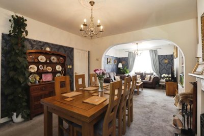 Property on Stamford Street, NG31 7BP