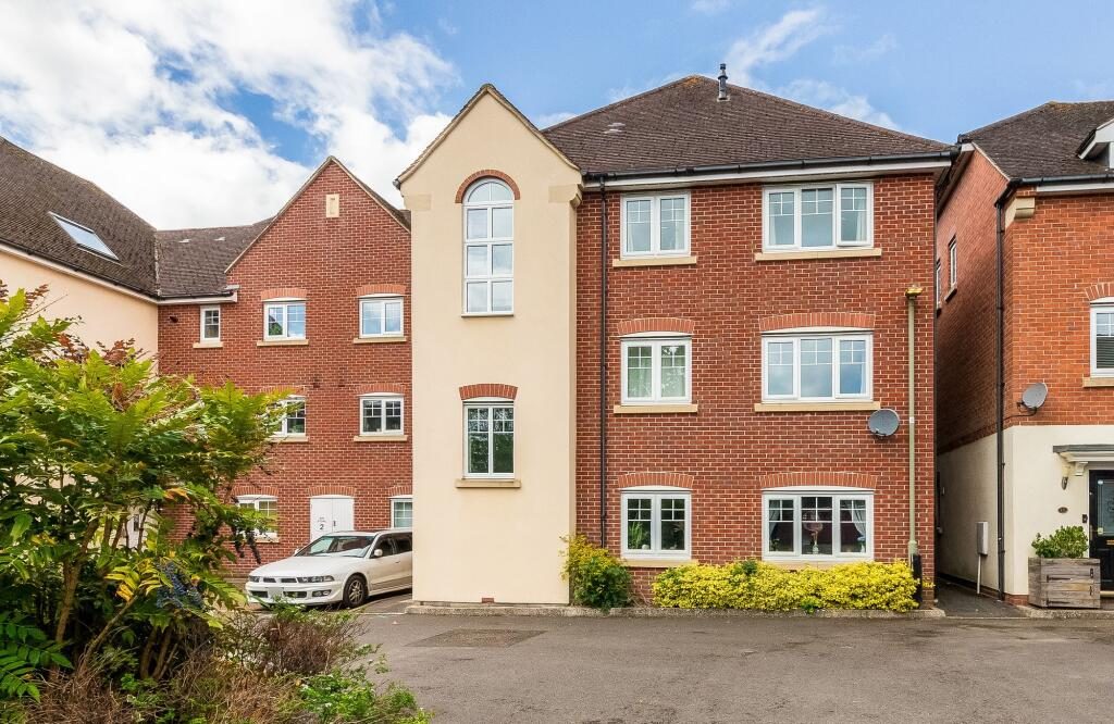 Property main image