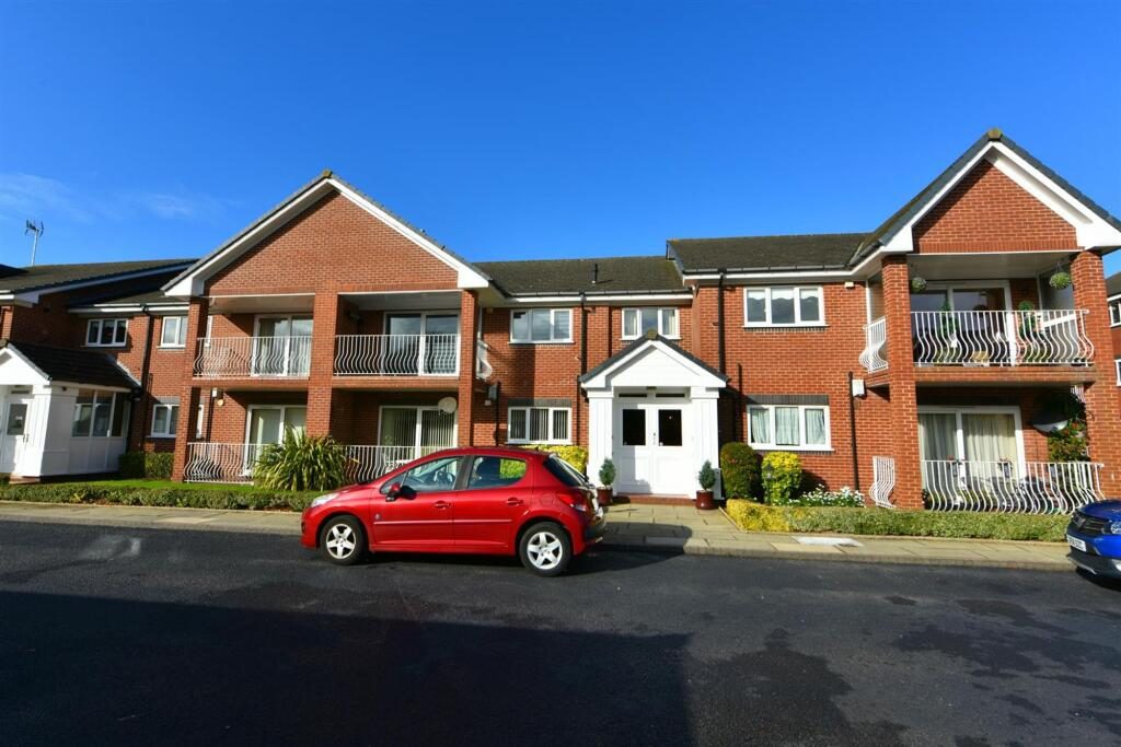 Property main image
