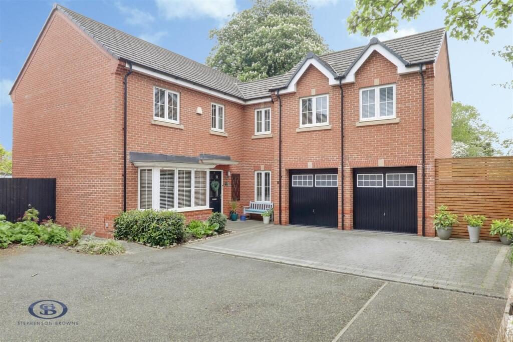 Property main image