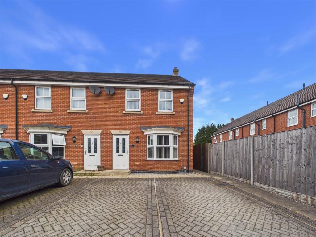 Property main image
