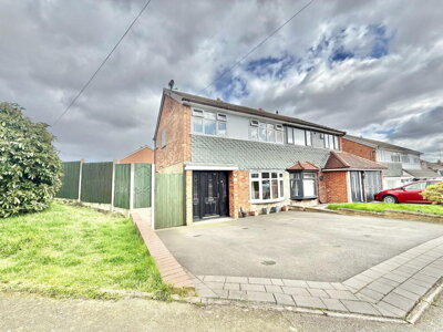 Property on Silverthorne Avenue, DY4 8AQ