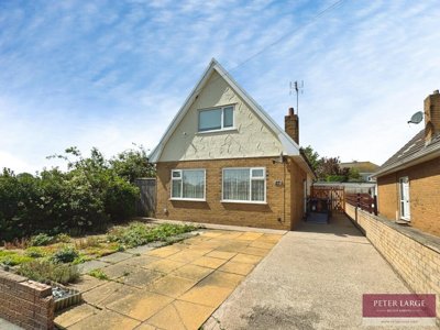 Property on Tynewydd Road, LL18 4BP