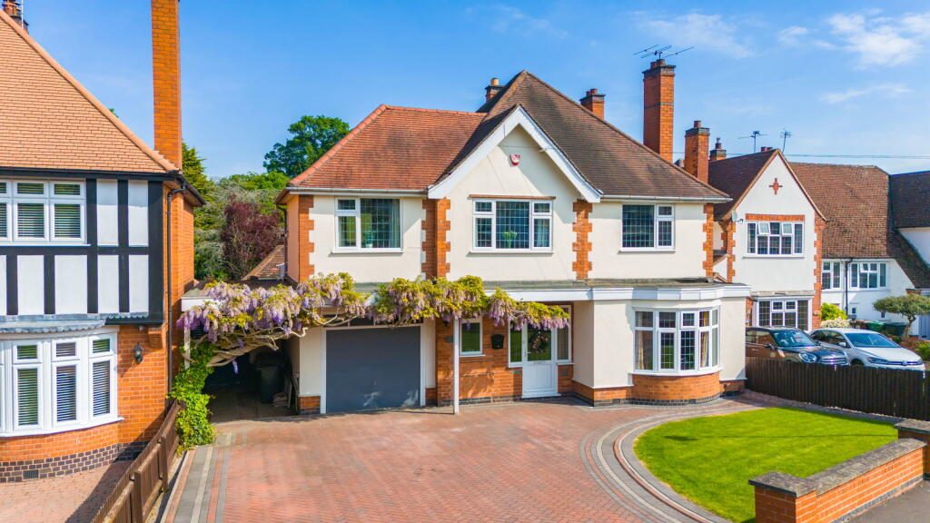 Property main image
