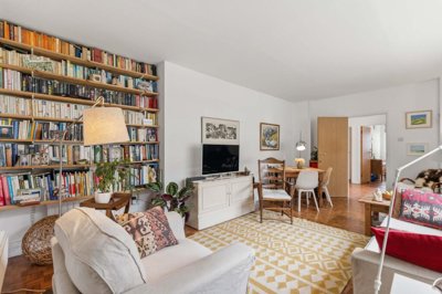 Property on Willesden Lane, NW6 7PS