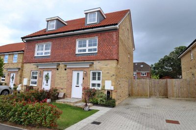 Property on Sandeman Grove, PO11 0FT